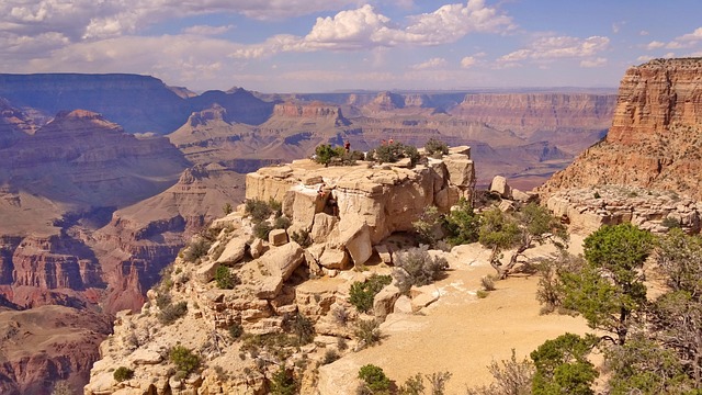 Point de vue panoramique au South Rim du Grand Canyon en Arizona